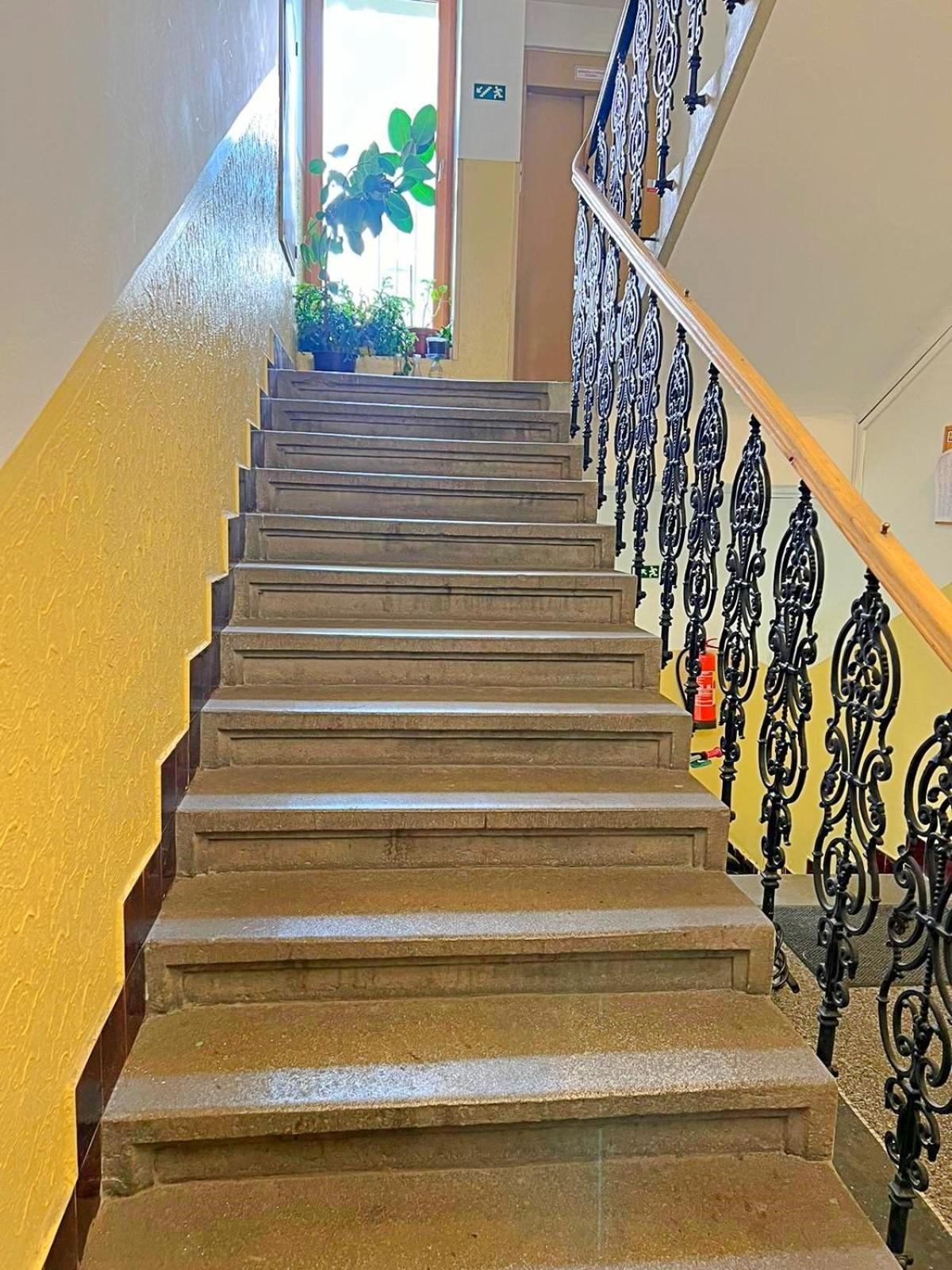 Mezonetovy Apartman V Centru Praga Exterior foto
